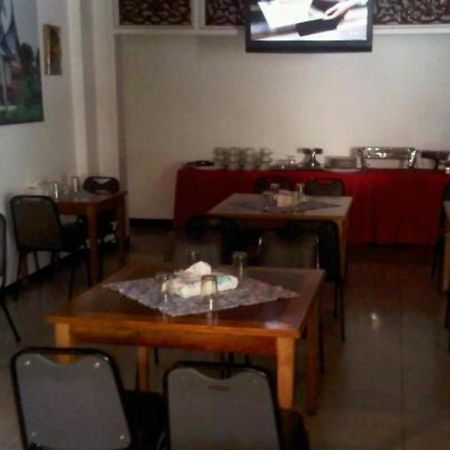 Ambun Suri Hotel Bukittinggi Extérieur photo