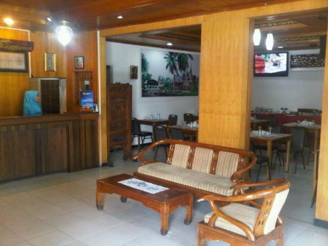 Ambun Suri Hotel Bukittinggi Extérieur photo