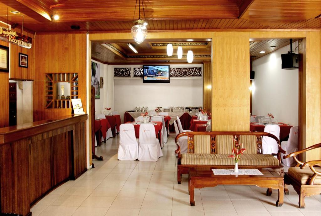 Ambun Suri Hotel Bukittinggi Extérieur photo